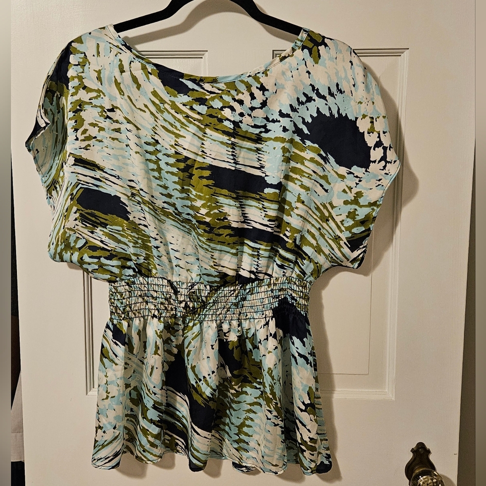 NEW abstract blouse